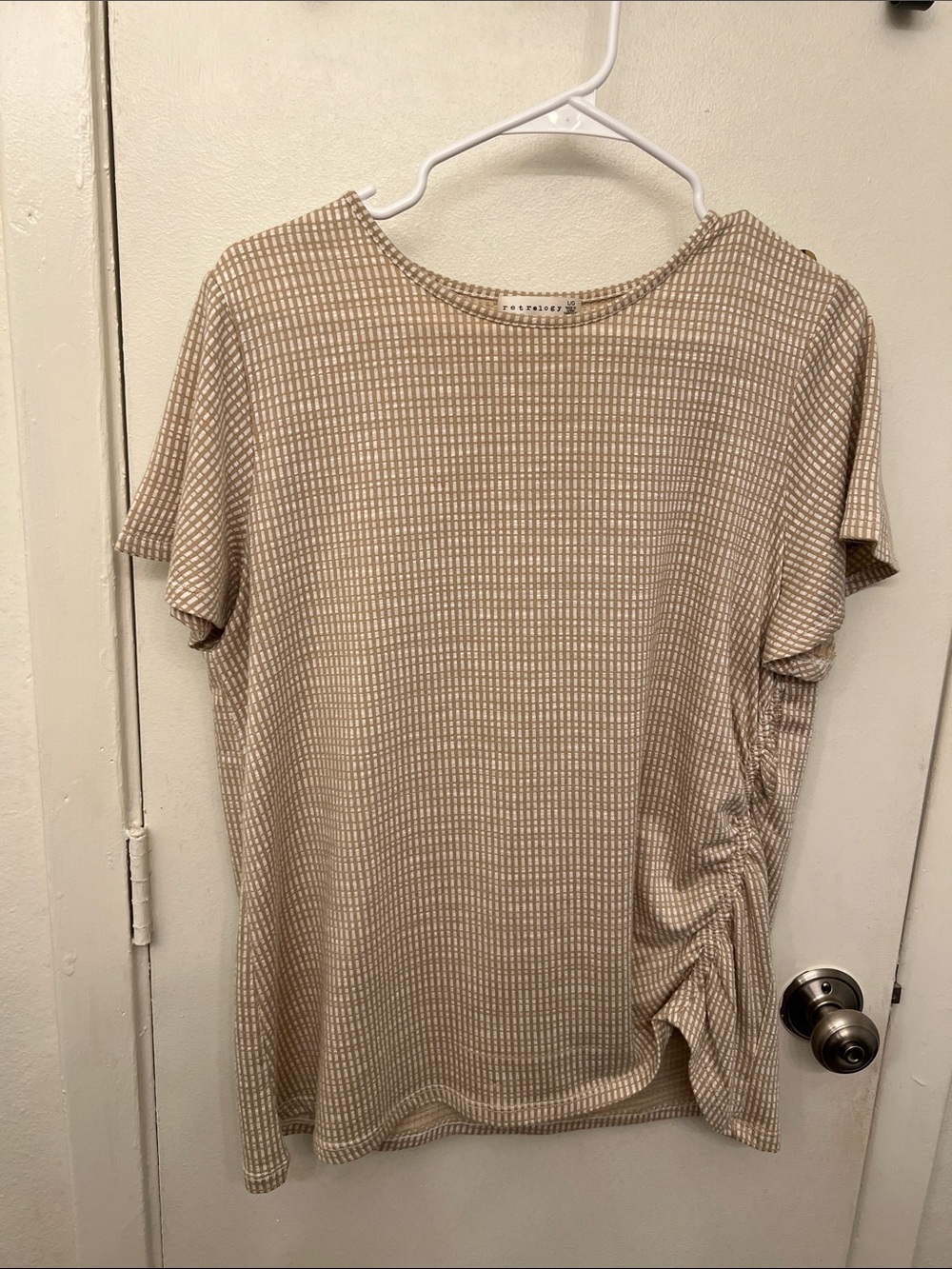 Women’s Neutral Ruched Side Short Sleeve Top